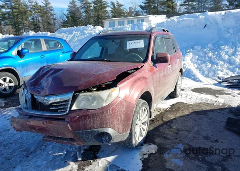 2011 Subaru Forester 2.5X Premium из США, поврежденный, VIN JF2SHADC9BH741331